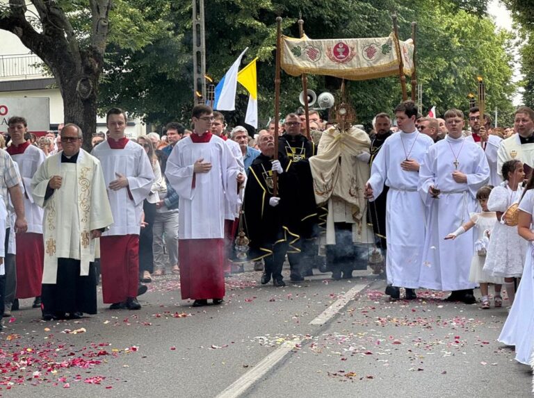 Uroczysta procesja Bożego Ciała